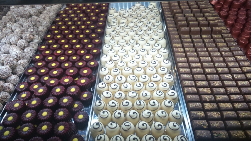 vente-LE ROURET-min_chocolates_milk_chocolate_white_chocolate_truffles_candy_food_treat_cacao-1213769